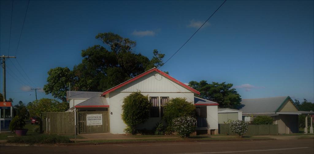 Millaa Millaa Hotel Exterior photo